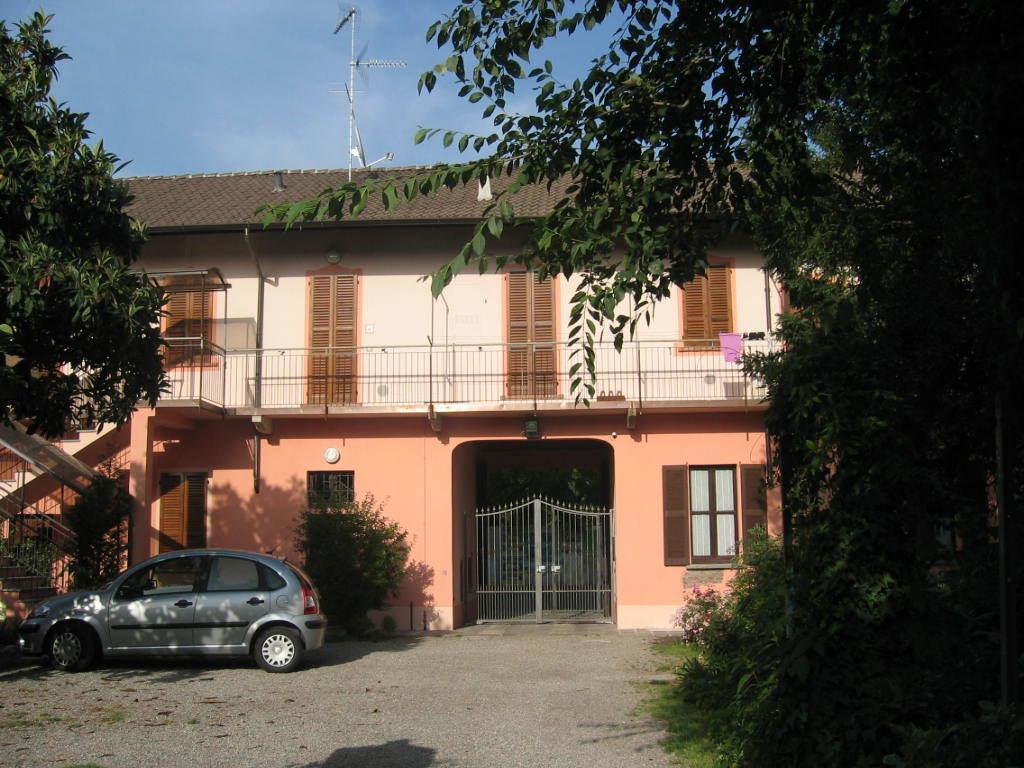 Le Petit Fleur Hotel Bareggio Exterior photo